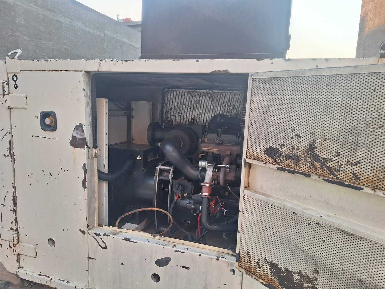 بركنز ٤٥ كيفي اسباني سعر ٤٥ بيه مجال عنوان رستميه
***********
