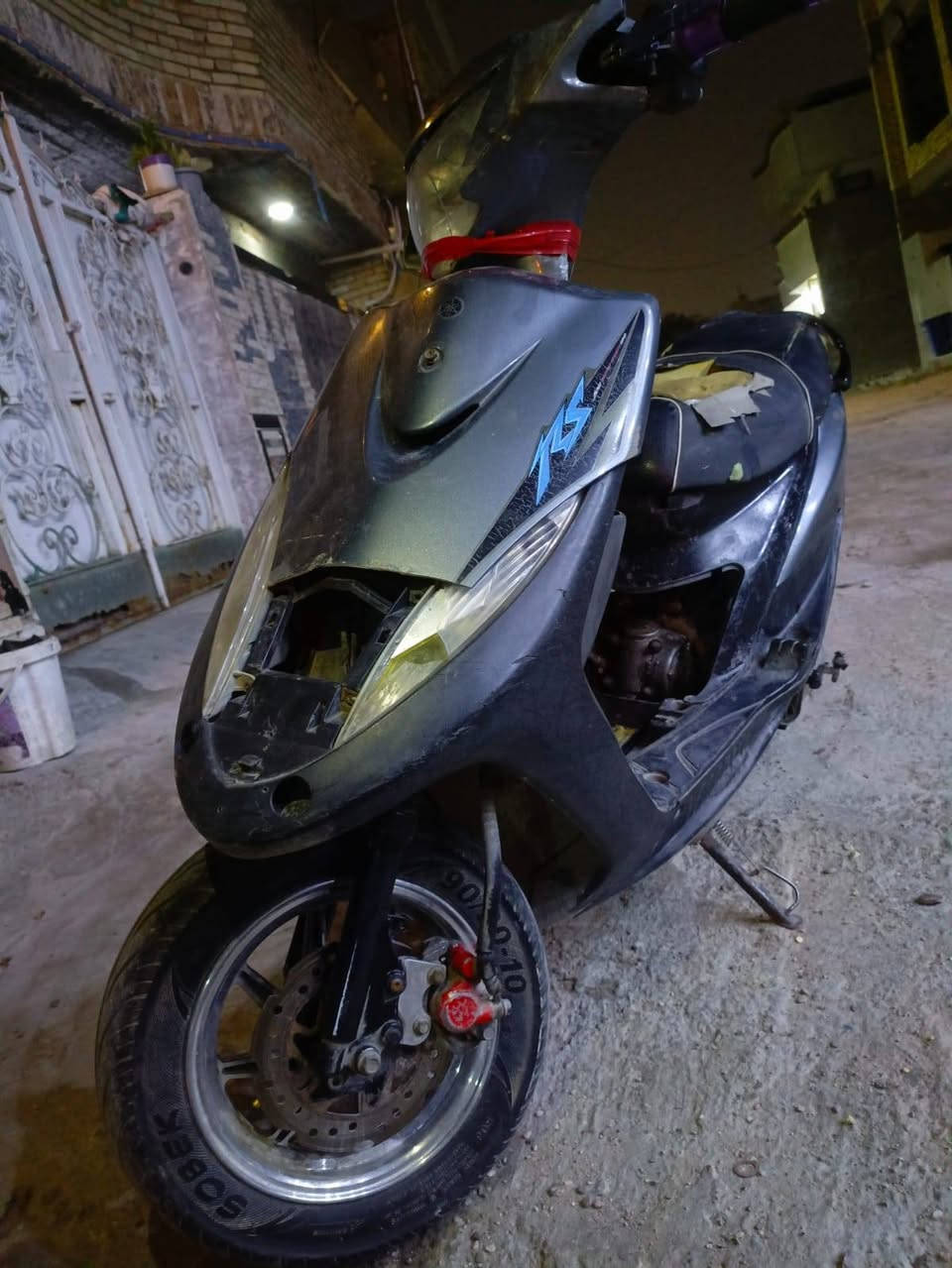 سلام عليكم ماكس عدله بيهه مكينه رمبه شويه كابريتر تعبان بس شغاله مكان حي العامل بغداد سعر 450      ***********.
