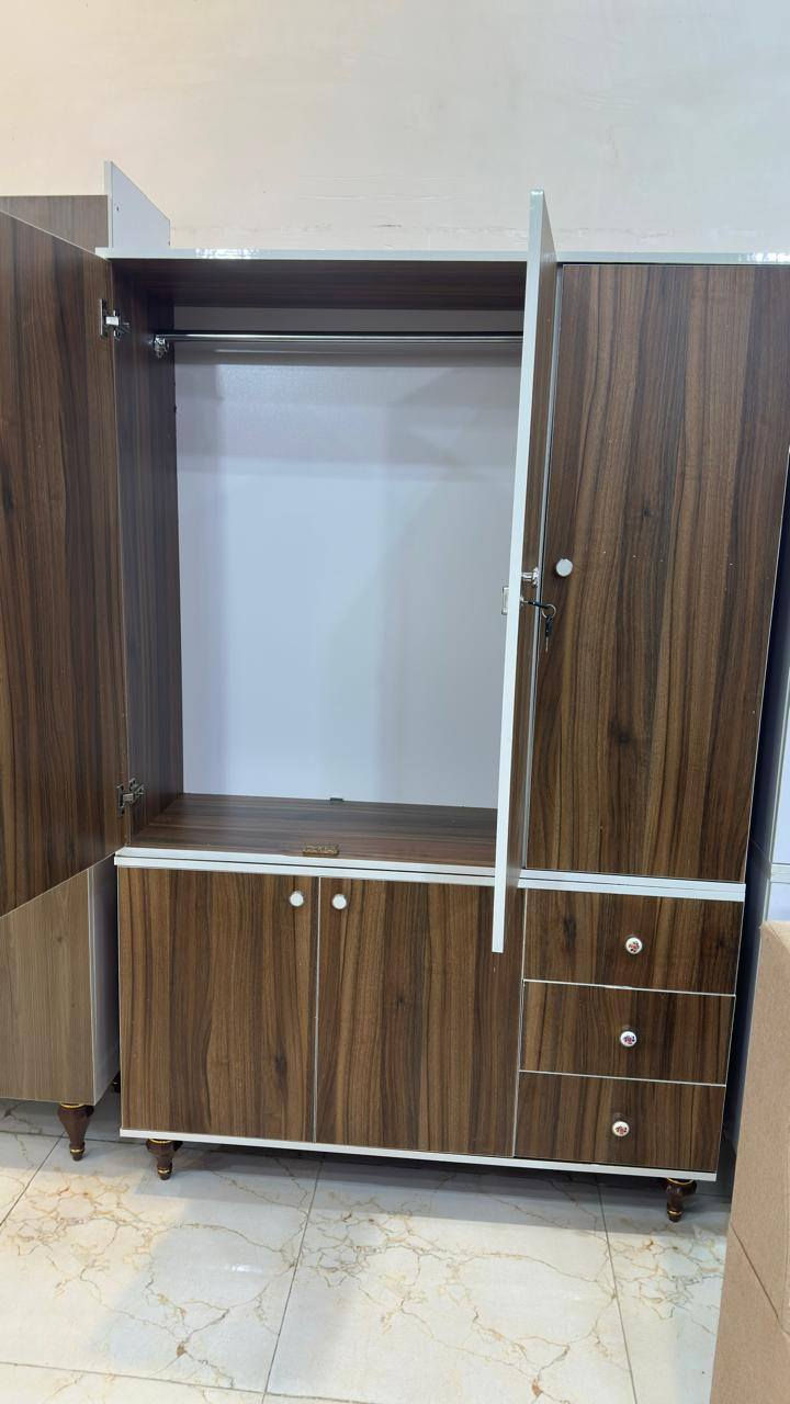 125
كنتور 3باب طابقين عرض خاص


**إذا كنت صاحب هذا الإعلان وتريد حذفه لأي سبب، رجاءا أرسل رسالة إلى الدعم الفني**