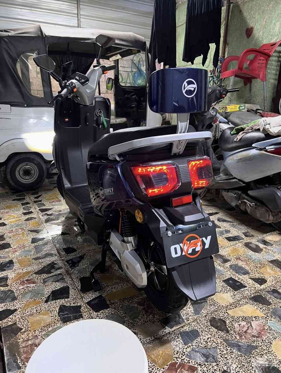 السلام عليكم دراجه شحن ماتركس للبيع مواصفات الدراجه 6 بطاريات دبل سرعه الدراجه 60كم/ساعه تتحمل وزن 230 كيلو  مستعمله قليل والدراجه نضيفه مابيه اي نقص للأستفسار ***********
