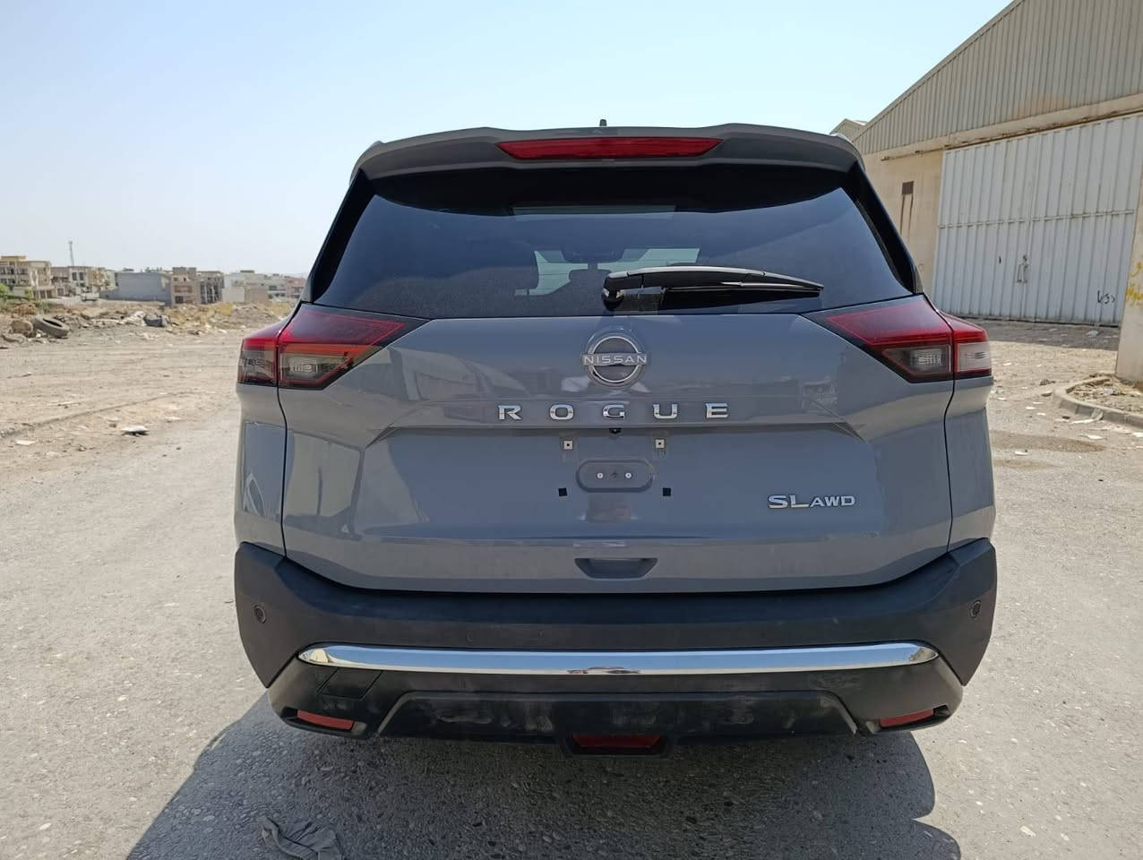 فول 1/1 Nissan Rogue SL 

موديل 2023
لون سمنتي مميز

سعر 148 ورقه بدون رقم

ماشيه 44 الف ميل
محرك 3 بستن توربو / 201 قوة حصان

حادث سيارة  (ربع قماره امامي قبل سلايت و باب سايق رعصات سويته صبغ و تكمه شبرين صبغ مأشر بالصور)
بدون دواخل  و بدون شواصي  شرط الفحص
رداديترات و رادار و حجر بيئه بلادي شركه

رقم شاصي   5n1bt3cb4pc798960

مواصفات  SL 4×4👇
فتحه بانوراما
بصمه + شغال عن بعد
صندوق كهربائي
كشنات جلد و هيتر و غزن اتوماتيكي
ستيرن هيتر
AUTO HOLD
5 انظمه للقيادة
4 كاميرات /180 درجه
ويل كب كروم بلادي
فور ويل 4×4
تبرد خلفي 
بردات خلفي
رادار امامي و خلفي و جوانب
شحن وايرس
شاشه كبير 
بعد بيها اهواي مواصفات 

تترقم محافظات الاقليم 
دهوك اربيل سليمانيه
شرط الترقيم/✋
تكلفه الرقم 13.5 ورقه
بيع فقط شراي يتصل 
***********
***********
سيارة باربيل شركه نور البصرة اكر, نينوى
