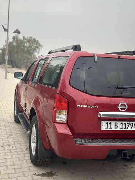 سلام عليكم 
نيسان بايفندر 2009فول موصفات 
فتحه  
تحكم ستيرن
كشن كهرباء
دشبول رماده
تلث قطع تبريد
سكليتر كهرباء
كشن مخمل 
مكينه كير حداديه خير من الله سيارة بيهة قطعتين صبغ والباقي مكفول مابيهة دوخل سيارة احله من صور سعر ١٠٥.رقمي ***********
