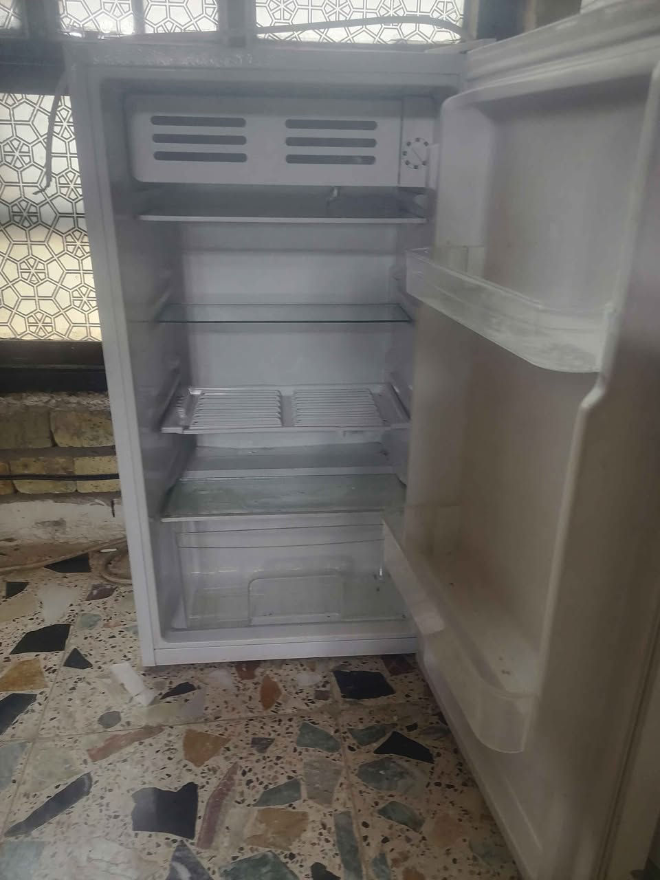 ثلاجه صغيره؛ ٧ قدم لا خياس لا زنجار فول تجميد فوك وجوه علفحص السعر 80 الاستفسار *********** بغداد, العراق
