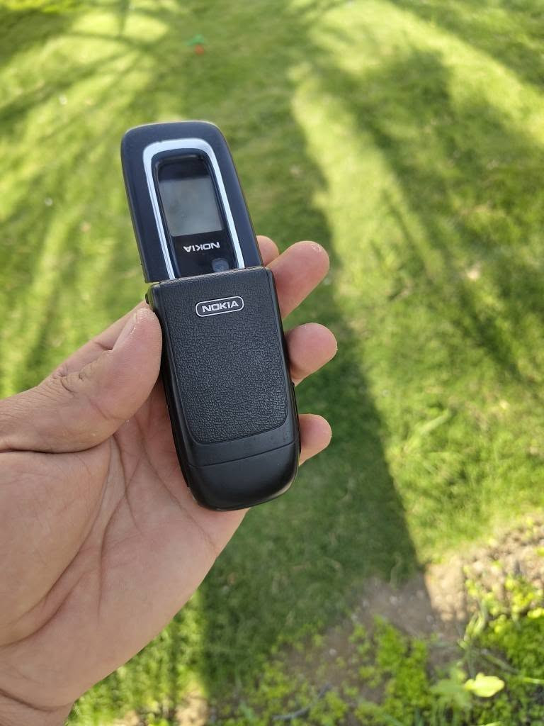 موبايل نوكيا دفتري الاصلي 
جهاز نظافه ممتازه الشراي يتصل 
***********
***********
يوجد توصيل لجميع لمحافظات العراق
