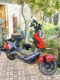 دراجه شحن للبيع ماصارلها فتره من اخذتها بطاريات بعدهن جدد بس الدراجه م...