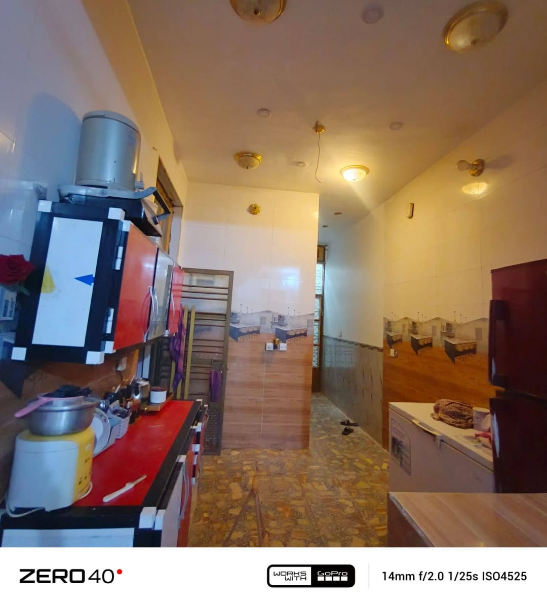 السلام عليكم دار للبيع 100متر طابقين كافت خدمات سند 25  بغداد الكمالية كاع ابو رشاد بل بداية ***********
