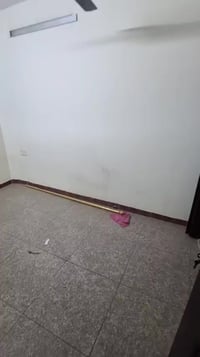 يوجد بيت ايجار الكراده أرضي مساحه 75متر، معزول غرفه وصاله مطبخ معزول خ...