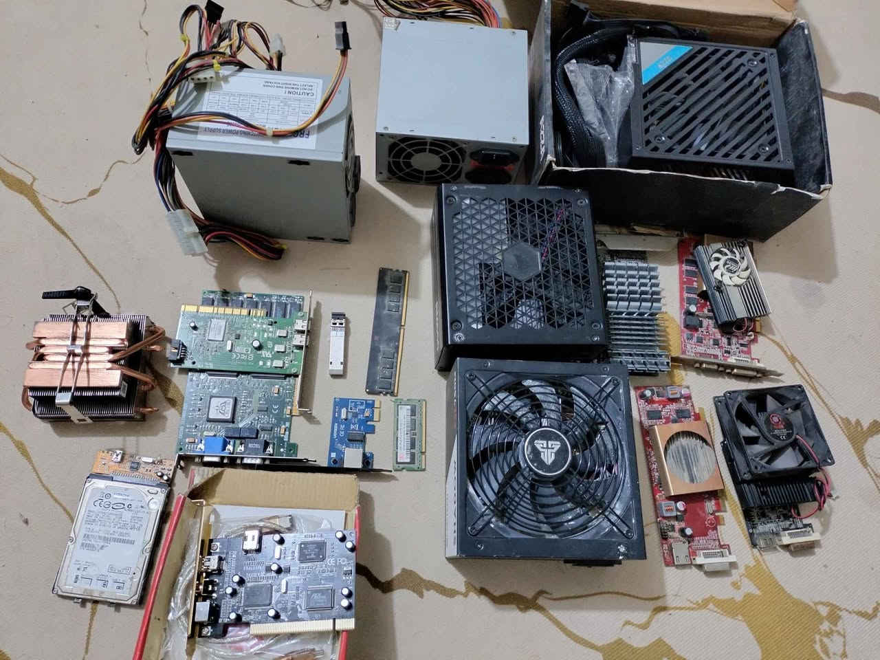 قطع حاسبة للبيع كل الموجود
السعر قيم بالي يرضي الله
البيع فحم فحم فحم
يوجد توصيل النجف, العراق


**إذا كنت صاحب هذا الإعلان وتريد حذفه لأي سبب، رجاءا أرسل رسالة إلى الدعم الفني**