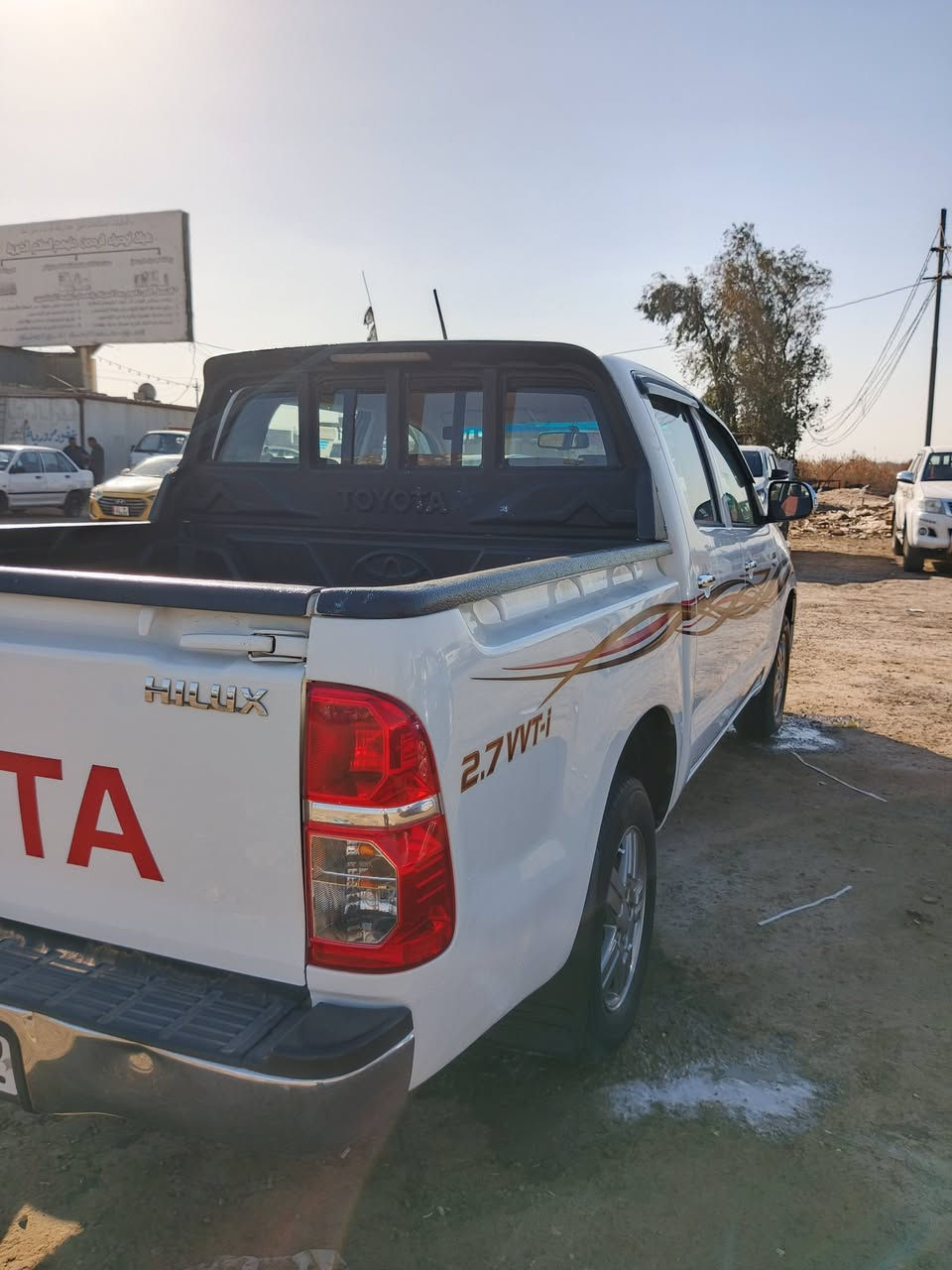 السلام عليكم بيكم هايلوكس ناصي 2015 رقم شمالي دولي مكفوله كفاله عامه من الصبغ والتبديل جير اوتوماتيك السياره بغداد قرب بسمايه سعر 215 وبيها مجال حق جيتك للاستفسار اكثر اتصل على الارقام التاليه
*********** واتساب 
***********
