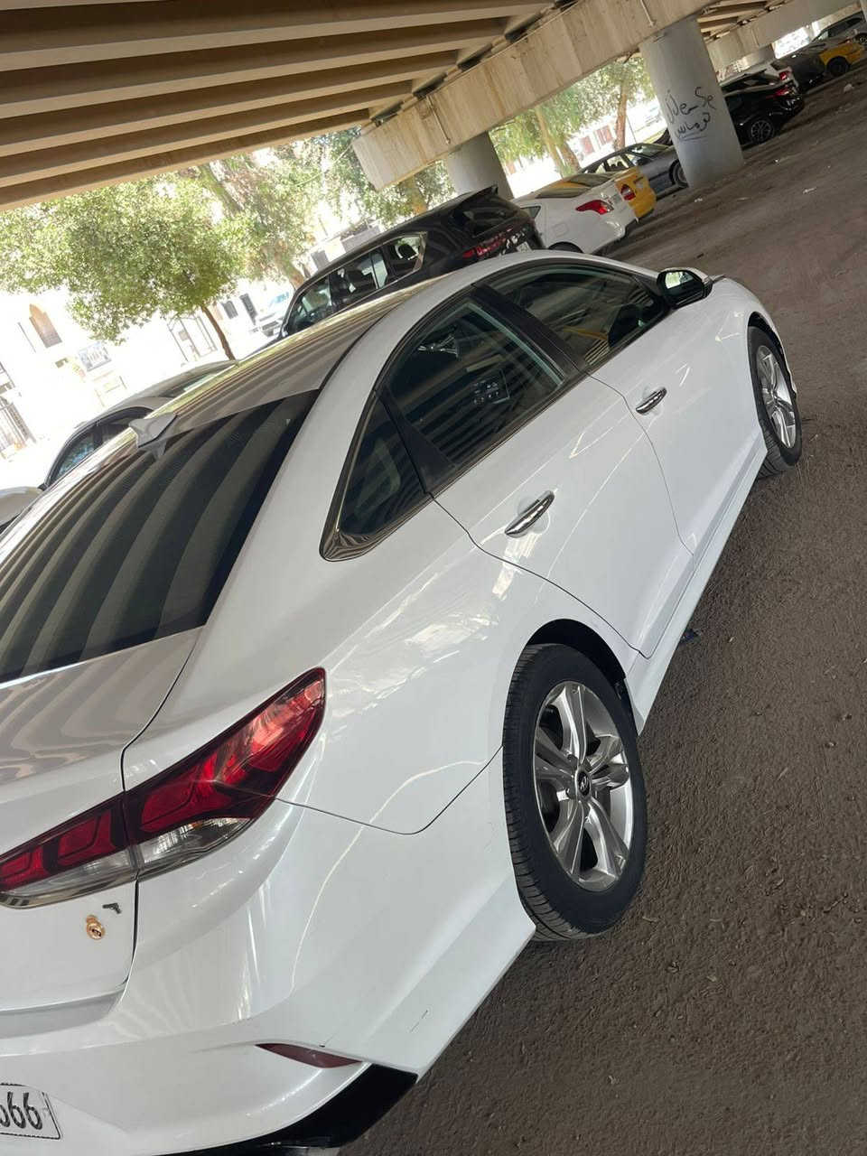 سوناتا موديل18 رقم بغداد بسمي
السيارة كلين بدون قطرة صبغ وبدون ايرباك وبدون كلشي
مكفولة من الضربات والشخوط
صور الحادث بلمنشور
السيارة فول مواصفات عده الفتحة
بصمه رادارات كشنات تدفئة وكهرباء جنطة ذكية نظام ترحيب وباقي المواصفات معروفة شاشة وتحكمات وانظمة قيادة
كير ومحرك كفالة 
صدر جديد وتايرات تخم جديد مع التبريد منظومه ثلج
مكفولة من تكشير وبارد بسيط داير جاملغ الخلفي
رايدها ب123 وبيها مجال 
للاستفسار *********** مكان بغداد بغداد, العراق
