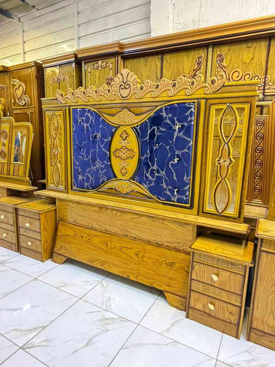 تصفية محلات لحكو باخر قطع من الغرف الجديده شغل الوسط 6باب ام ملحق سعرها بس 775شامل التوصيل والشد لڪل مناطق بغداد راسلونه واتساب وتدللون ***********
