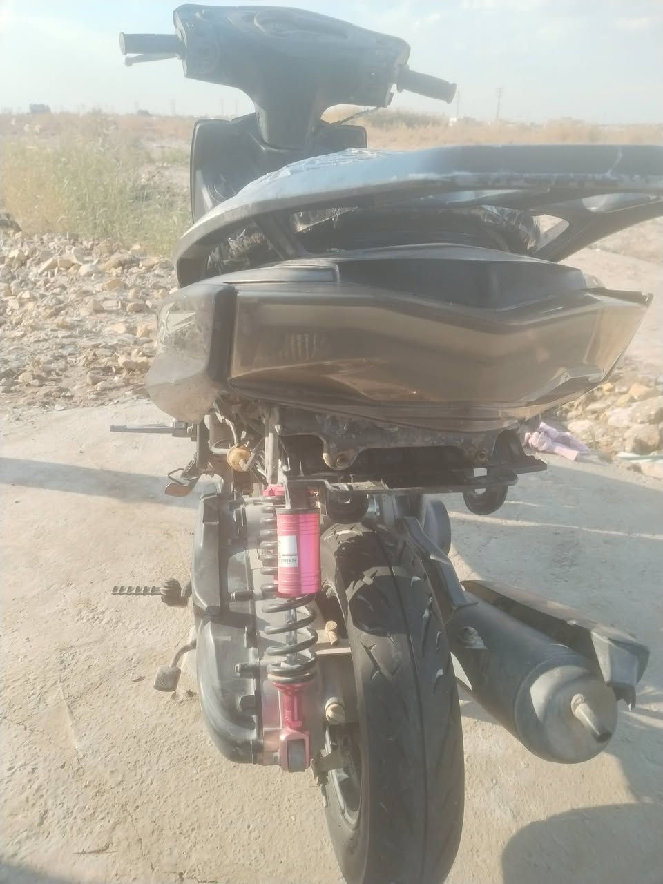 سلام عليكم 
دراجه سكنز للبيع شغاله سلف وهندر باتري جديد كهربائيات كلها شغاله مكينه خير من الله بيها دبل رياضي كرزي وشوته رياضيه سعر 250 وبيها مجال مكاني كوت حي الجهاد السفحه رقم ***********
