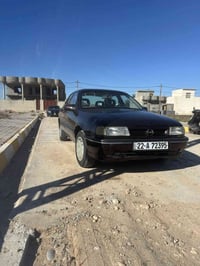 اوبل فكتره موديل 1991رقم اربيل مصبوغه جماليه بدون حادث محرك كير شرط  ا...