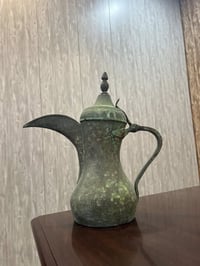 دله بغداديه قديمه مختومه الارتفاع/ 36 سم السعر على الخاص 07809169232