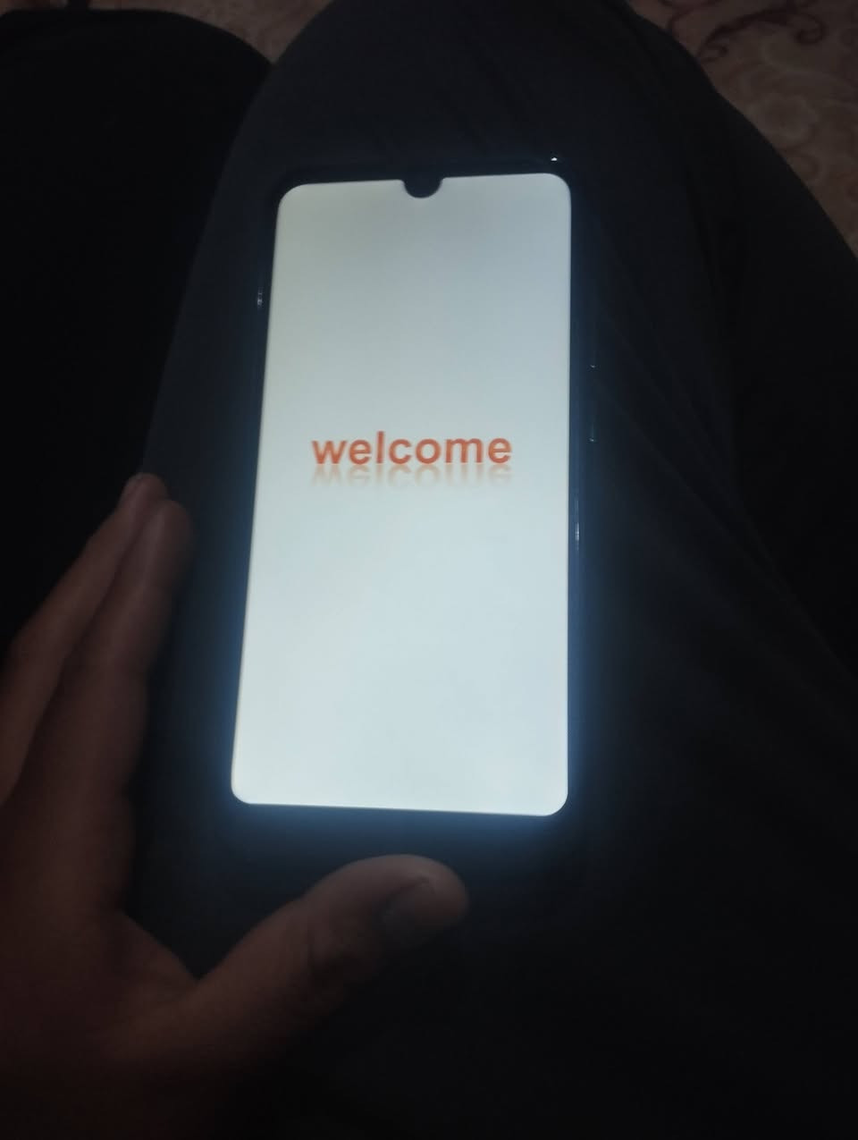 سلام عليكم جهاز للبيع مواصفاته كدامكم بس يحتاجله بطاريه حالين طفه بس من تخلي عله الشحن يشتغل ويطفه سعره ب50وبي مجال مكاني كربلاء طريق الحر يم مدينه العاب نوارس  رقمي ***********
