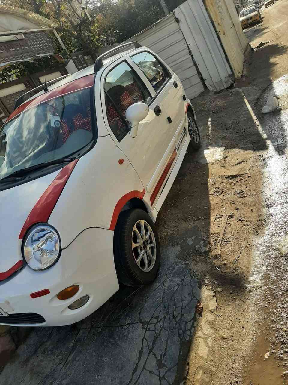 السلام عليكم كيوكيو موديل 2012 رقم بغداد جديد باسمي دوشمة تخم تاير تبريد مكينة كلها نضيفة مكان السيارة بغداد البنوك سعر 36 رقم الهاتف ***********
