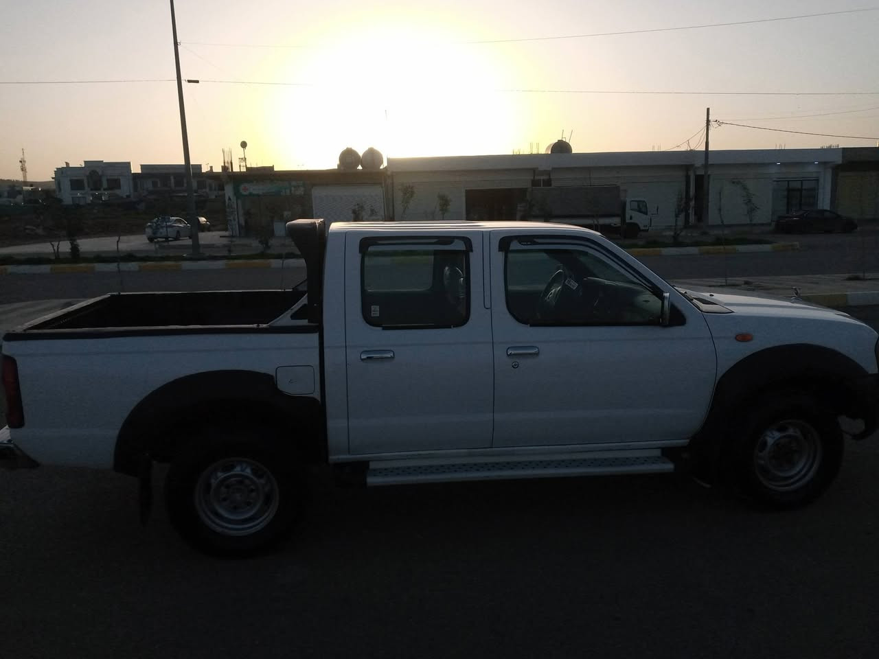 نیسان مۆدێل 2007 دەبڵ ئەکسل ڕەقەمو سەنەوی تازەیە بۆیاخ هیچی پێوە نییە کارت بەنزینی هەیە ناو سور گێڕو مەکینە بەشەرت چوار تایەی تازەیە بۆ سعر ***********
