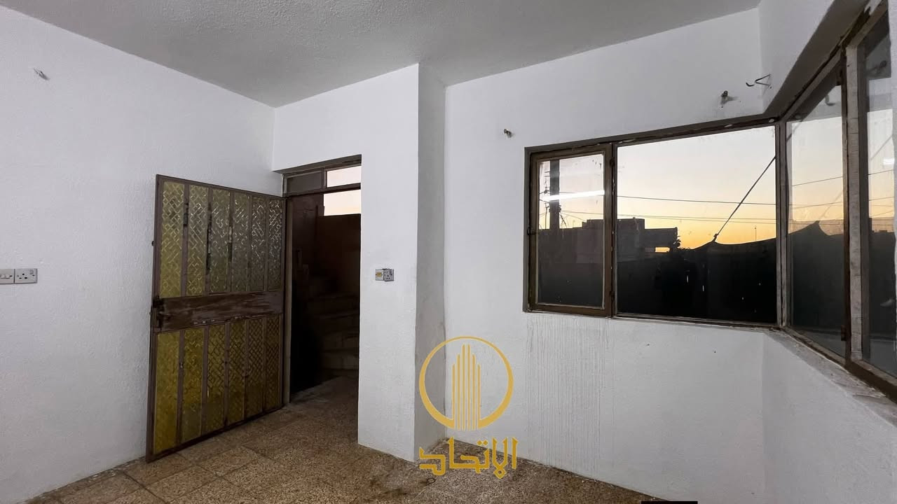 ---- عقارات الموصل الحدباء ----
                  💥 للايجار 💥
     🏛⭐️للأيجار⭐️حي الكفائات الثانية🏛
⬅️شقة للأيجار منفصلة
⬅️موقع مميز قريبة من سايدين الصورة وسايدين طب الاسنان
⬅️️ مساحـة 150 متر
⬅️باب منفصل
⬅️مطبخ ، هول ، ٢ غرف نوم ، صحيات 
⬅️ركن
⬅️مطلوب عائلة صغيرة
           //////////////////////////////
 لمعرفة التفاصيل والسعر يرجى زيارة المكتب او الاتصال
 على الرقم          ***********

