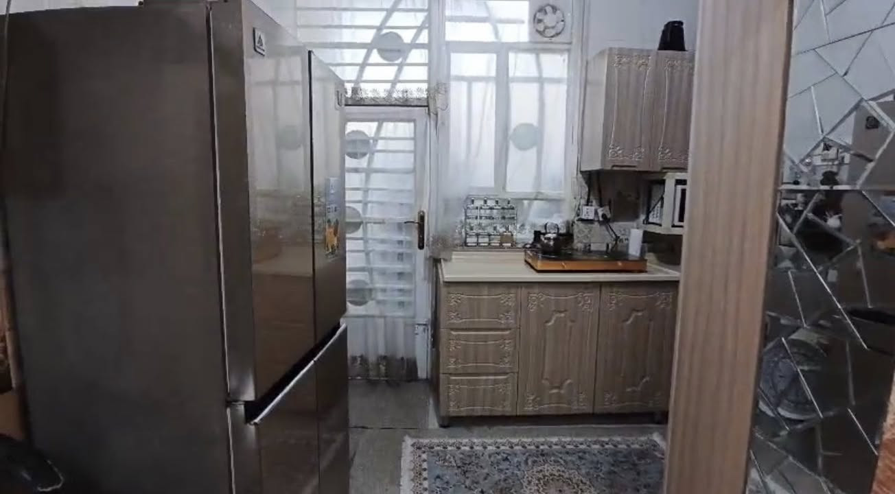 كربلاء المقدسه البوبيات قرب شركة اليساري
للبيع بيت 85  متر بناء درجه أولى 
منطقه مرتبه خدمات 
كامله البيت ممتاز يباع مع الاثاث 
***********
***********
