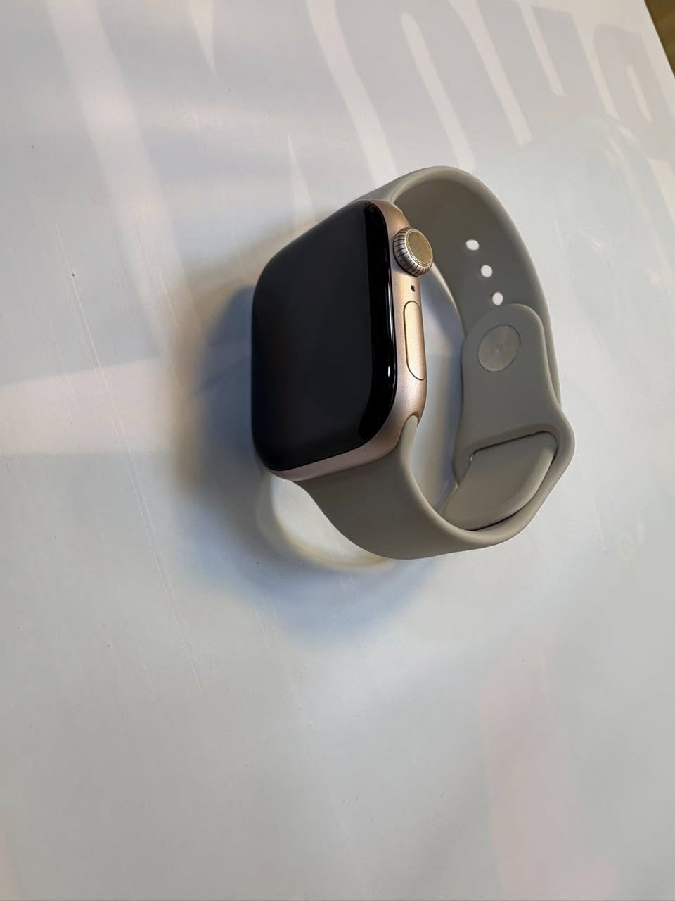 Apple watch 10 42 Rose Gold
ساعة ابل الجيل العاشر الحجم 42 الون الوردي المميز
ضمان ماستر 
الساعة بطارية ونظافة 100%
السعر 350 الف قفللل
العنوان زيونة 

***********
