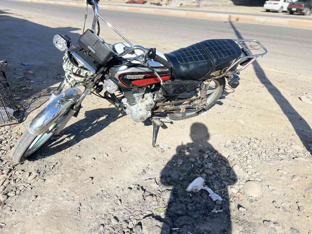 السلام عليكم يوجد موطور سافين 21 كله شغال كهربائيات سلف باتري جديد السعر 350وبيه مجال شي بصيط ***********
