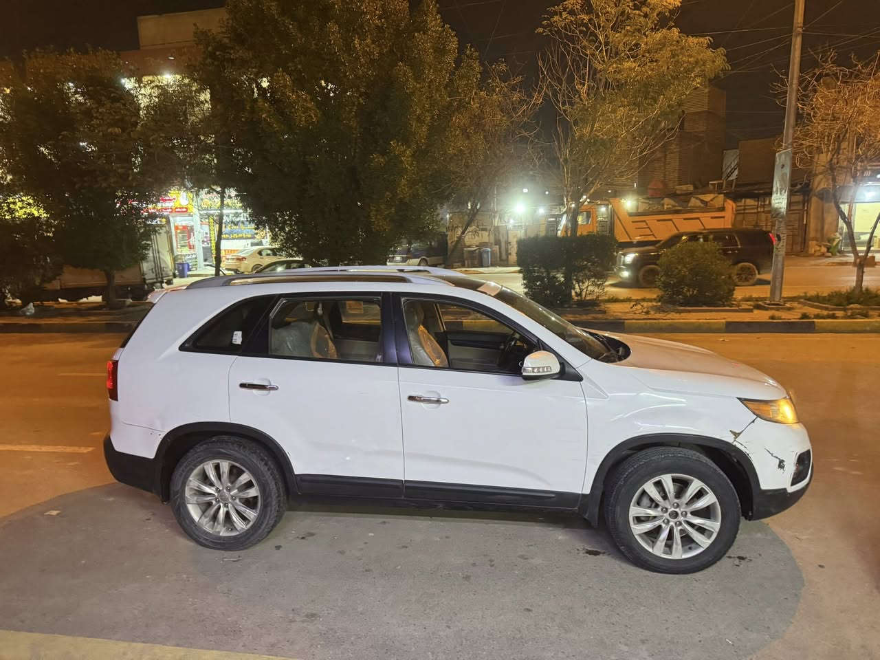 للبيع: كيا سورنتو 2011

​السيارة خليجية وجاهزة من كل النواحي (شغل واطلع).

​✅ المواصفات العامة:

​الموديل: 2011.

​المحرك: 6 سلندر.

​ 7 راكب.

ماشيه 160 كم

​المواصفات: فول مواصفات (بانوراما).

‏شاشه كبيره كامره خلفيه

‏حساسات خلفيه

‏تبريد وتدفئه

‏حداديه فول

​التبريد: 3 قطع تبريد ثلج .

​الداخلية: كشنات جلد  + شاشة لمس.

​. السيارة جاهزة "على الآخر" وما محتاجة أي مصروف.

​الضرر:  (سونار موضح بلمنشور ) فقط.

​💰 السعر:

​السعر المطلوب:143 ورقة$.

​📍 المكان: [بغداد الحريه الدولعي 

📞 للتواصل والاستفسار: [***********]
ملاحظه: غير متواجد على الخاص  تكدر تراسلني واتساب او اتصال  ♥
