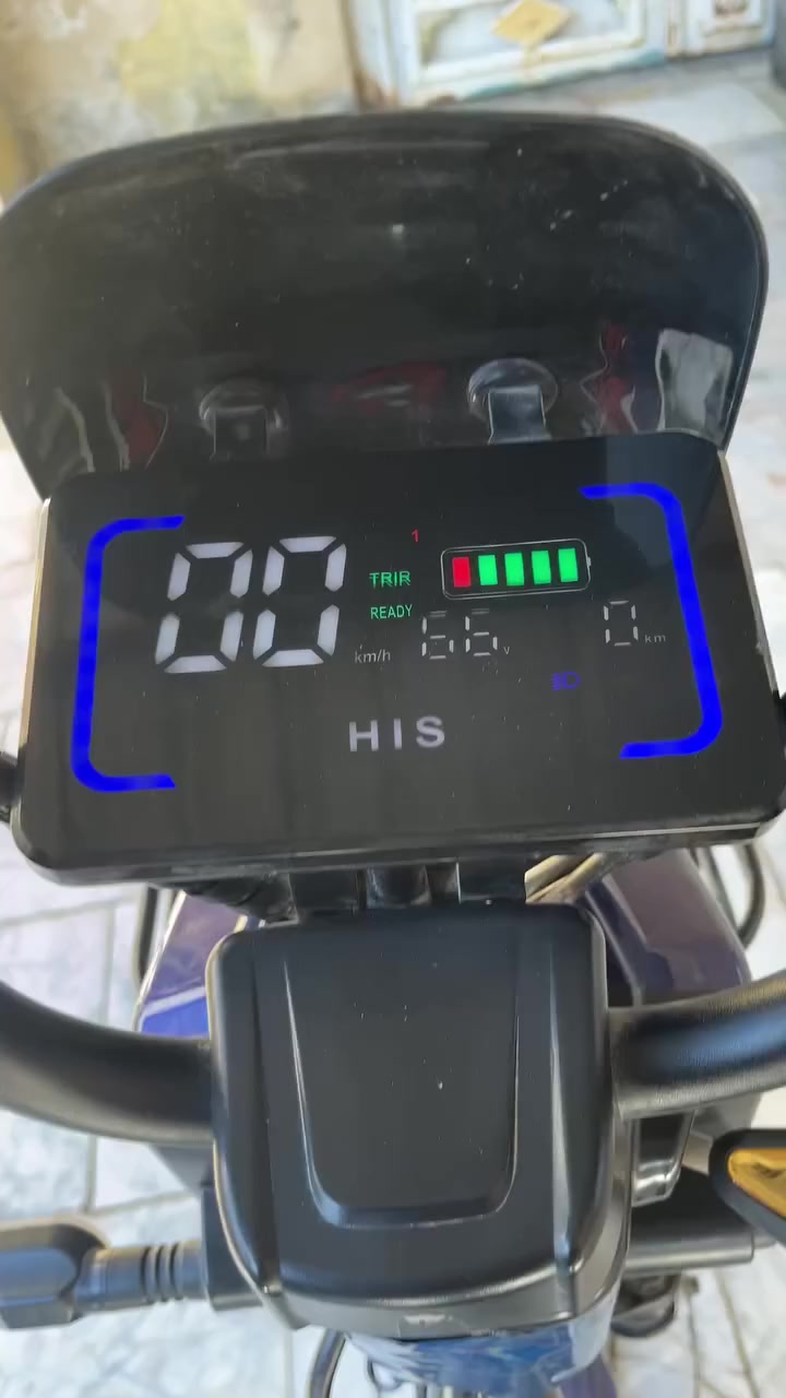 السلام عليكم دراجة شحن وبايسكل شركة HIS موديل 25 حجم 26 ( اكبر حجم ) استخدام قليل مابيها أي عطل فقط حساس البصمه عطلان سرعتها الحقيقه ٦٠ وتكون اربع نمر ، بيها MP3 ، دبل اشاره ، خمس بطاريات 
مكاني ناصرية مركز 
السعر : 325 وبيها مجال للطيبين 
الرقم :***********
