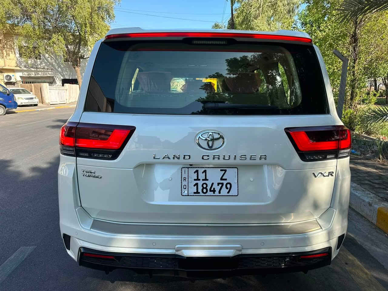 السلام عليكم سياره لاندكروز موديل 2024/VXR توين تيربو ماشيه 15الف رقم بغداد بسمي مواصفات معروفه سياره كفاله عامه من كلشي العنوان بغداد الامين شارع نواب النتصال ***********
