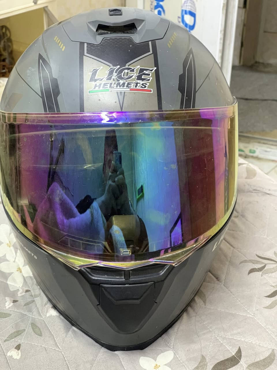 يا الله شباب عندي هاي  خوثه رايده ب 60 تواصل بس واتساب ***********
