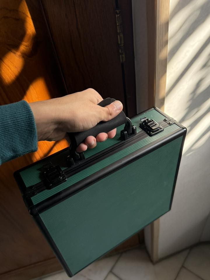 جنطة ساعات فخمة كوالتي عالي تاخذ 15 ساعة 

ألسعر 60 ألف يوجد خدمة 

للحجز أرسل الرقم والعنوان وأقرب نقطة دالة

توصيل لجنوب محافظات العراق 5 ألف فقط


**إذا كنت صاحب هذا الإعلان وتريد حذفه لأي سبب، رجاءا أرسل رسالة إلى الدعم الفني**