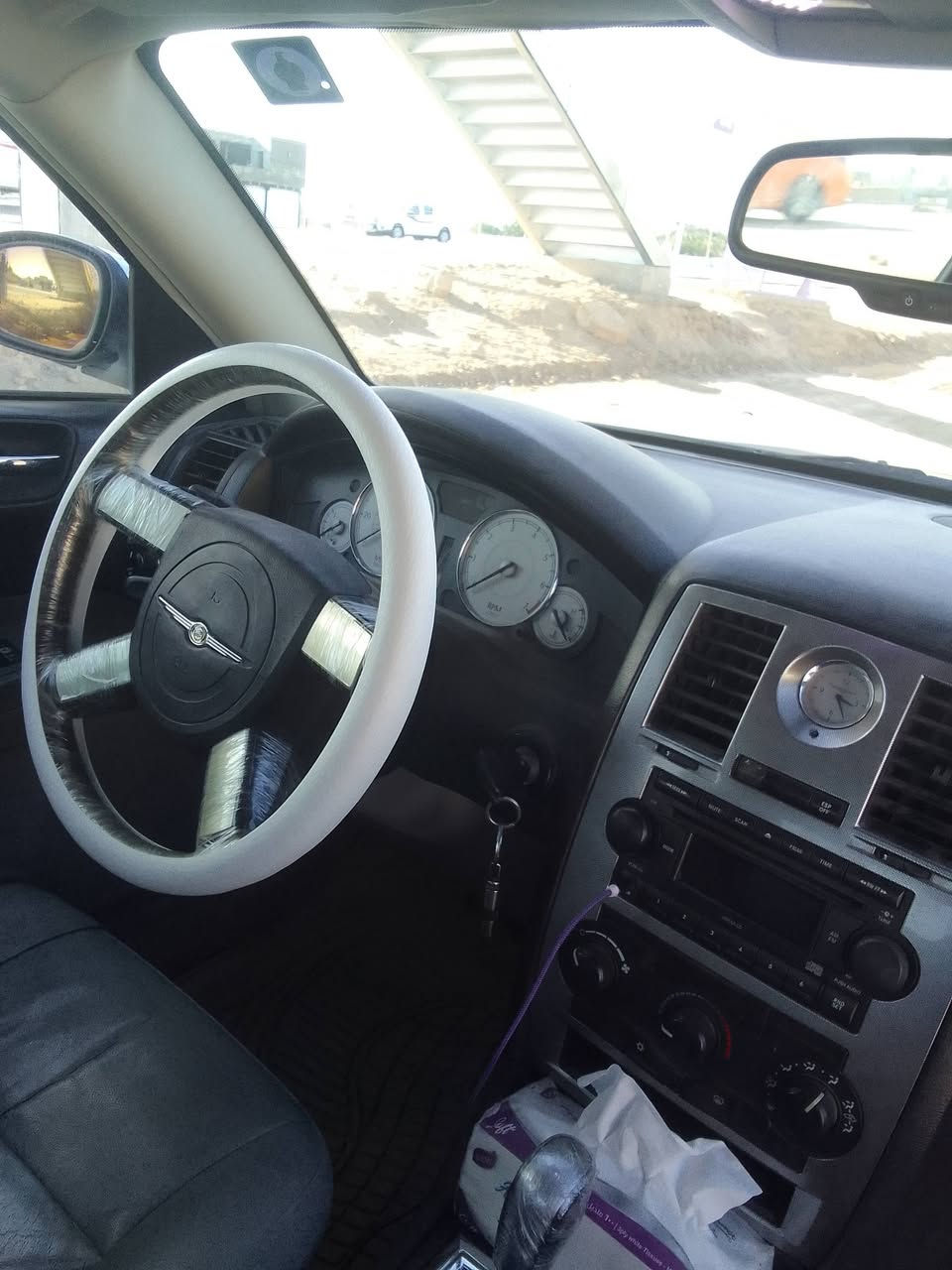 السلام عليكم اوباما موديل 2007 محرك 3500  محرك جير خير من الله تبريد شغال حداده 100% 100 تخم تاير سنويه 29 رقم انجليزي بدون ضربه بها رشات صبغ قليل سياره حلوه وجاهزه العنوان بصره دير  استفسار على هذا الرقم***********
