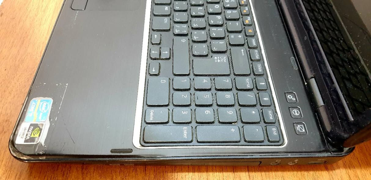 Dell 5110 core i7 QM
Ram 8G Hard 120ssd 
حجم الشاشة 15.6 كارت الشاشة خارجي 1G 
مناسبة للمكاتب والدراسة والتصفح 
السعر 135 المكان بعقوبة


**إذا كنت صاحب هذا الإعلان وتريد حذفه لأي سبب، رجاءا أرسل رسالة إلى الدعم الفني**