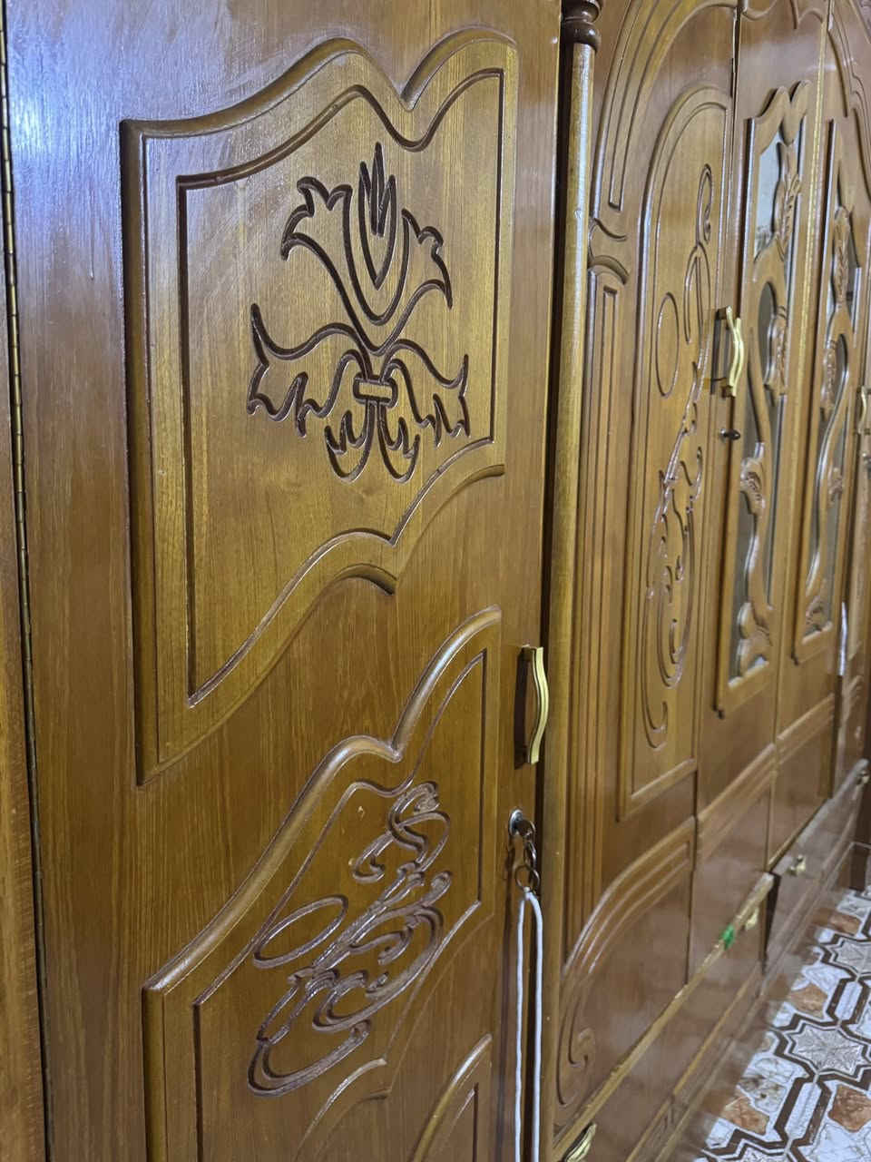 🔴 للبيع – غرفة صاج عراقية درجة أولى 🔴
غرفة صاج تفصال محلي عراقي

✔️ درجة أولى

✔️ مستخدمة استعمال خفيف

✔️ بحالة جيدة جدًا

✔️ طابقين (فخمة ومناسبة )

💰 سعر الشراء: 3,000,000 دينار

🔥 سعر البيع: 1,300000 دينار فقط

فرصة ممتازة لمن يبحث عن الجودة والسعر المناسب

📍 السعر قابل للنقاش البسيط للجادين

مكان الغرفة /بصرة /كرمة علي

📞 للتواصل والاستفسار مراسلة خاصة أو اتصال

***********
