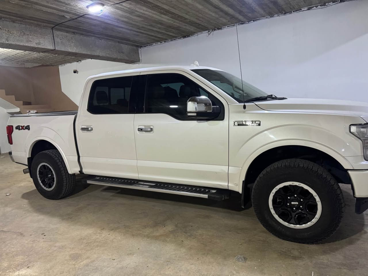 سلام عليكم فورد f150موديل 2018ماشي ٧٢الف بدون صبخ و بدون تعديل  قبات موسفات بانوراما رادار امام و خلفي جانبي كامير ٣٦٠او بارك كوشن تدفيئه و تبريد كوشن ورا تدفيئه اوتو ستار ستوب مرايات حساس جام خلفي كهربائي صدندوق شفط كوشن خزن سياره مظيفه بمعنا كليمه فول فول يعني قبات موسفات مود سياقه اربعه مو د سياقه محرك ٨مرغوب سياره بدون نواقص جاهزه من كول شي دينارمصرف مابيها سعر 300$مجال بصيط رقم موبايل *********** كيفري, ديالى
