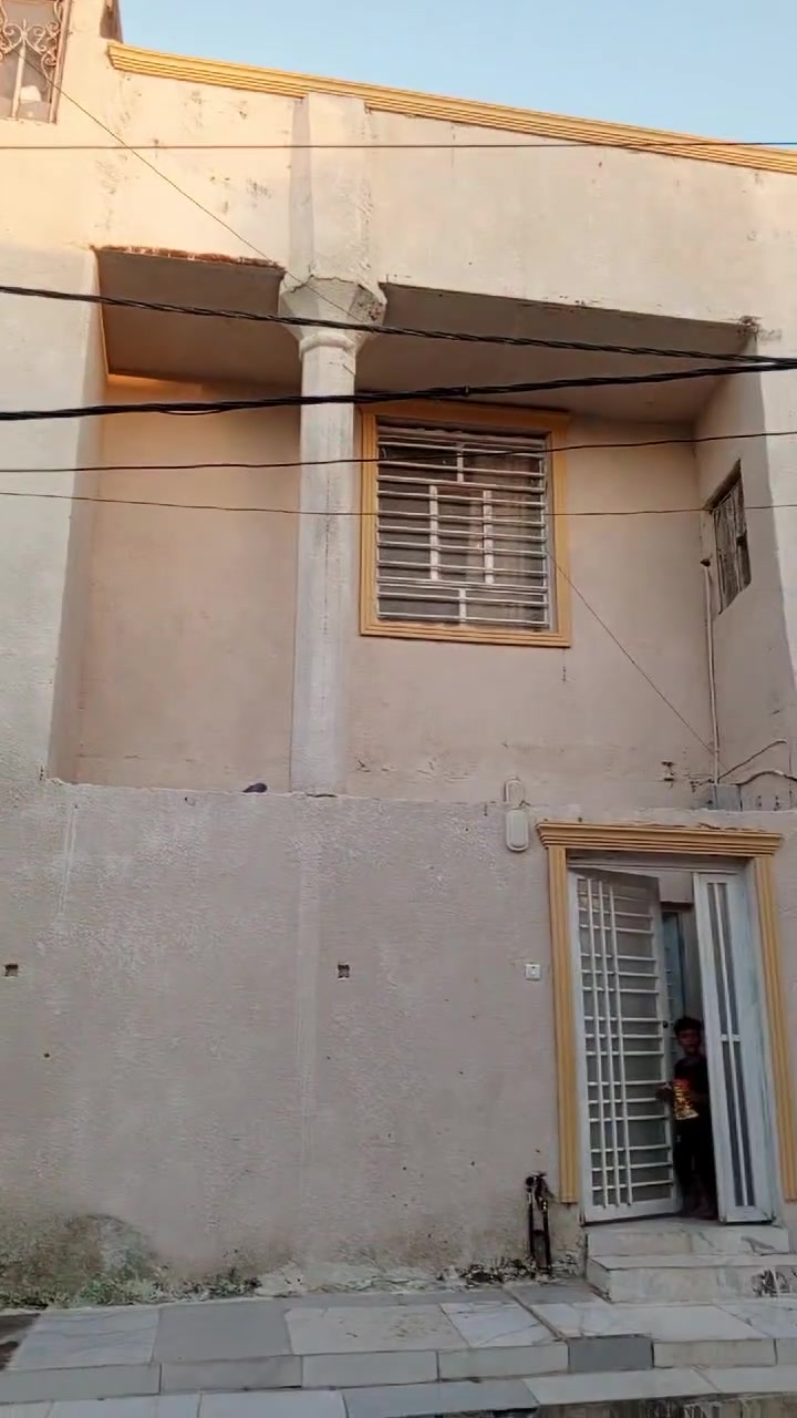 🏡 دار للبيع – 100 متر  طابقين مسلح 

الموقع حي ناظم  

الطابق الاول غرفتين مطبخ وبراني

الطابق الثاني غرفتين وصاله  وحمامات

سعر 75

📞 للاستفسار والاتصال:
📱 *********** – حجي ستار الظالمي
📱 *********** – محمد ستار

📍 عنوان المكتب: سوق القشلة
🏢 مكتب العدالة للعقارات
