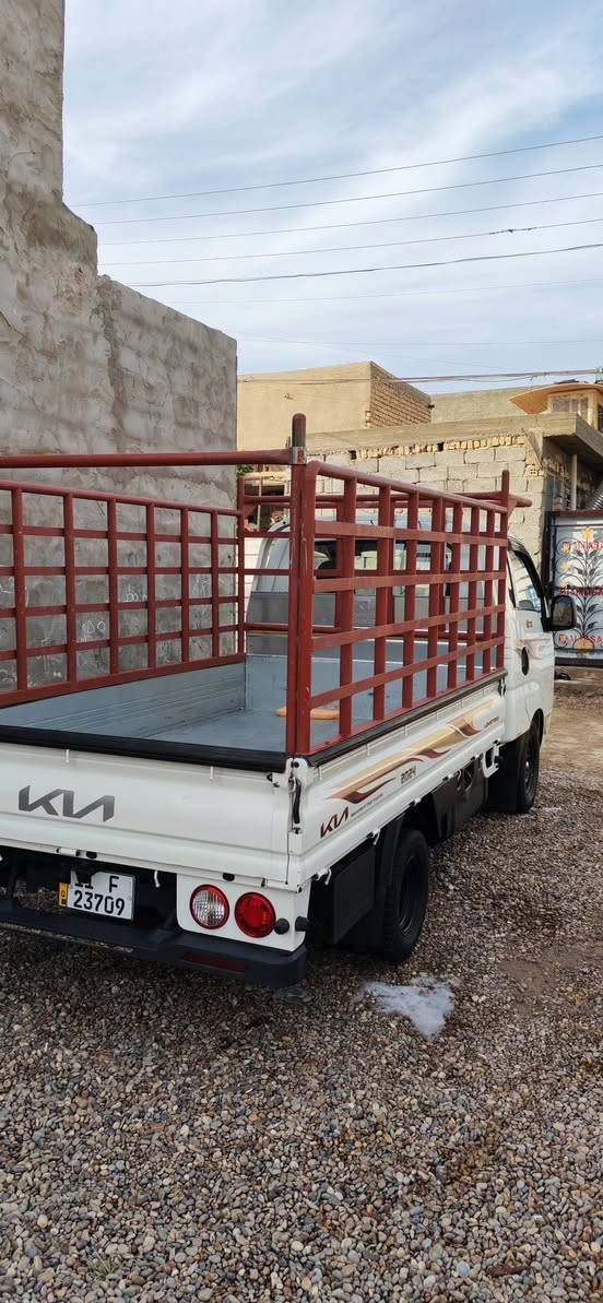 السلام عليكم كيا موديل 2024 ماشيه 70 سياره مكفوله كفاله عامه السعر161 رقم الهاتف***********
