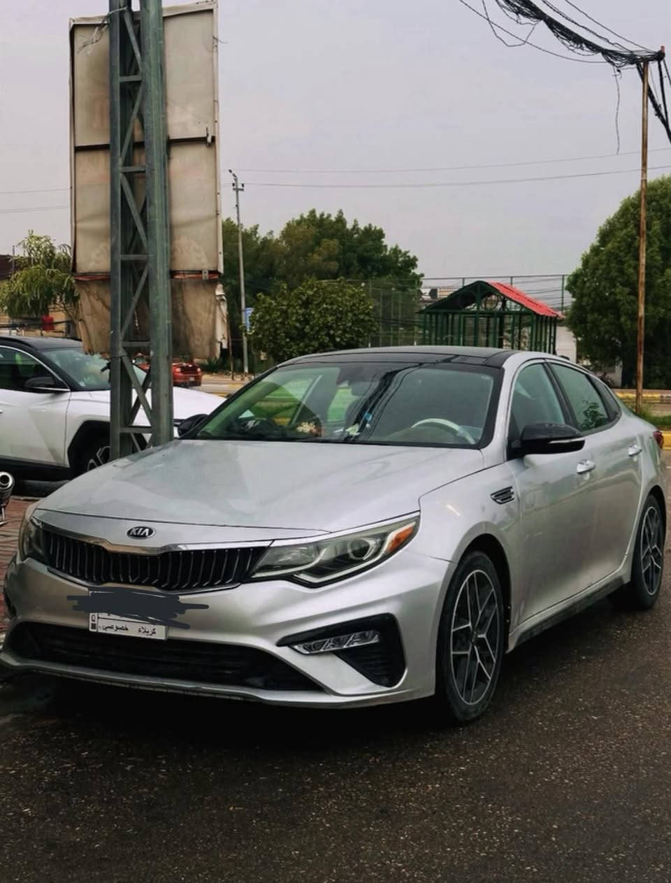 🚘 كيا أوبتيما 2020 Black Edition للبيع 🚘
📍 الموقع: كربلاء المقدسة
🇺🇸 الوارد: أمريكي
🌟 المواصفات العامة والفئة:
• الفئة: S (أعلى فئة بالمواصفات الجانبية) 🔝
• المحرك: 2400\text{ cc} ⚙️
• النسخة: Black Edition المميزة بالكامل 🖤
🛠️ المواصفات والإضافات:
• القيادة: قيادة آلية + نظام تحديد مسار 🛣️🤖
• الراحة: تدفئة مقاعد + تدفئة ستيرن 🔥💺
• التبريد: منظومة تبريد جديدة (ثلج ما شاء الله) ❄️💨
🔍 حالة السيارة (الحادث والورق):
• الحادث: بنيد وصفحة فقط 🛠️
• الوضعية القانونية: كتاب معوقين وتتحرر في شهر 11 القادم (يعني باعتيار حرة تماماً) 📄🔓
• 📷 صور الحادث: مرفقة أدناه في المنشور 👇
💵 السعر:
• بالعراقي: 20,400,000 دينار 🇮🇶
• بالدولار: 134$ (ورقة) 💲
وبيها مجال
📞 للتواصل والاستفسار: *********** 📲
