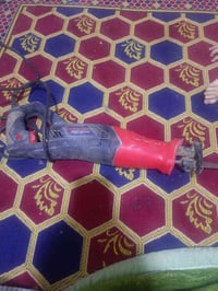 منشار كهربائي