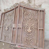 باب خارجي • ٢٫٧٠م • يحتاج صبغ