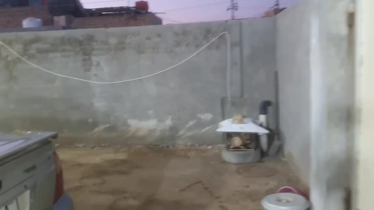 السلام عليكم
بيت للبيع مساحه ٣٠٠بناء درجه اولى صب كونكريت  طابوك جمهوري مع قطعه أرض مجاوره ٣٠٠ متر ومتوفر كافة الخدمات وكما موضح بالفيديو رقم الهاتف
***********
