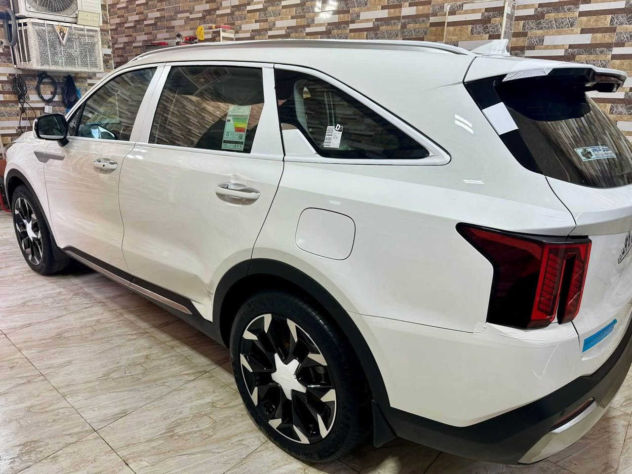 سلام عليكم سورنتو خليجي سيارة كفالة من زلغ عدة باب سايق صبغ ماشية 28لف. رقم بصرة بسمي فول موصفات عدة بنوراما مكينة ستة سلندر وسيارة وضع شركة. السعر 295 وبية مجال الرقم ***********. مكان بصرة. البصرة, العراق
