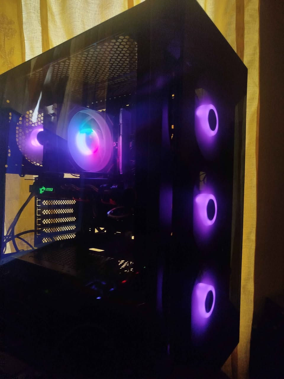 Motherboard h310
intel core 5 gen 9400f
ram ddr4 16 gb  
Power Supply 650 watts + 80 plus
 graphics card 1070ti gaming x 8gb oc rgb
Hard m.256 + hhd 500 gb
Case Micro-ATX PC 4 fun 
Cooler 
 هولير اربيل قطع جديد كارت شاشه rgb تحكم تجميعه جدا قويه من الجيل التاسع الكارت اخو جديد مضموم نسخه نادره وجدا نضيف سعر تجميعه 625الف بس تشغل جميع العاب 4k 2k أربيل, العراق


**إذا كنت صاحب هذا الإعلان وتريد حذفه لأي سبب، رجاءا أرسل رسالة إلى الدعم الفني**