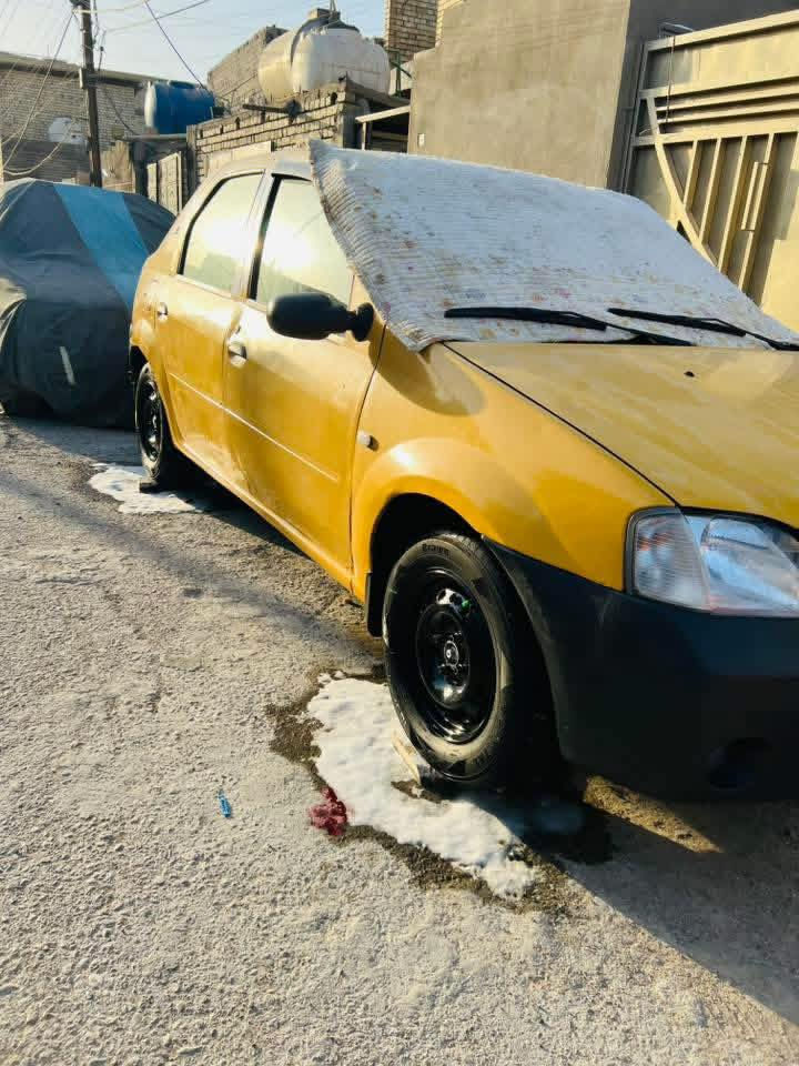 السلام عليكم: رينو لوكان موديل 2010 
كير مكينه خير من الله 
دوشمه جديده حداديه امامي خلفي جديد 
شاشه تخم تاير ولكشر بي رصعات بدون ضربات قويه السعر ٣٧ وبيهة مجال سياره ترايهة وين ميعجبك وسياره مال جناي بلعافيه ع الياخذه 
رقمي ***********
