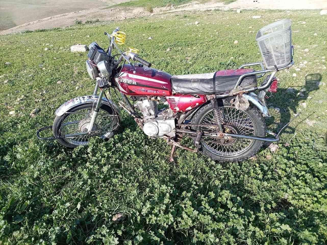 السلام عليكم موطور للبيع الستفستار عل رقم ***********
