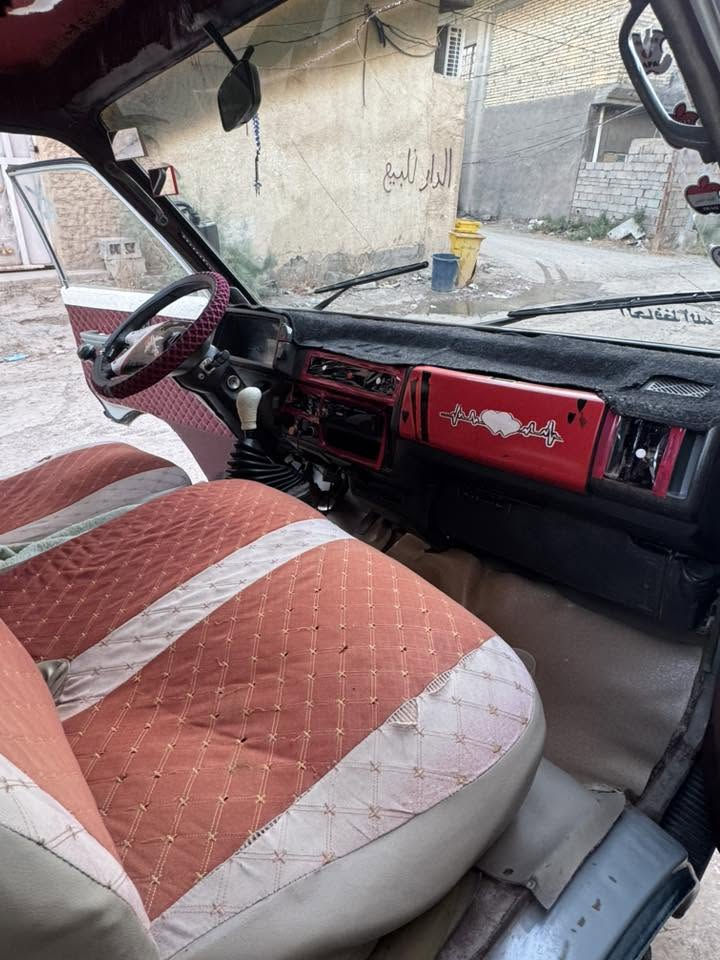 السلام عليكم
كيا بستا موديل ١٩٩٤ 

رقم ألماني

بيهه خيط بخار 

السياره نضيفه داخل وخارج 

باتري جديد داينمو جديد كهربائيات كلهه شغالة 

السياره شرط التحويل 

السعر خاص


**إذا كنت صاحب هذا الإعلان وتريد حذفه لأي سبب، رجاءا أرسل رسالة إلى الدعم الفني**