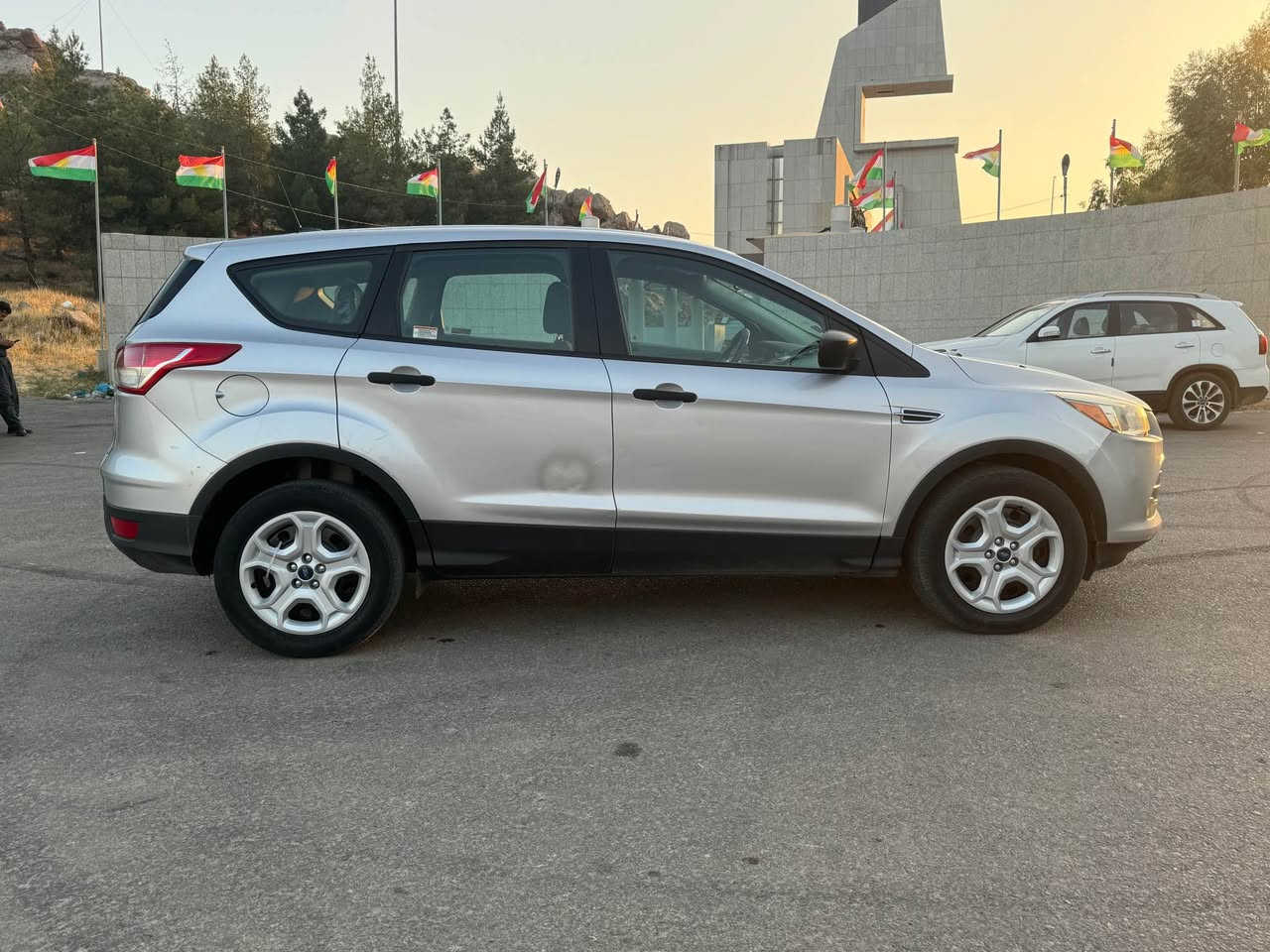 فۆرد ئیسکەیپ ٢٠١٦ 
سێ پەلەی بۆیاخ بێ ناوگرتن بێ ئێرباگ 
زۆر خاوێن ماڵی دۆست  سەنەوی تا 2029 یە 
مەکینە 2,5  مەرغوب رانية, السليمانية


**إذا كنت صاحب هذا الإعلان وتريد حذفه لأي سبب، رجاءا أرسل رسالة إلى الدعم الفني**