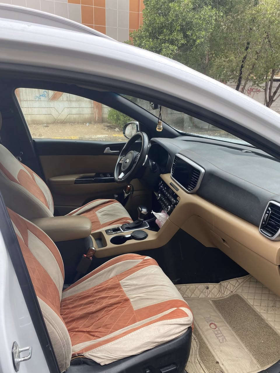 السلام عليكم
سيورتج 2021جيتي لاين فول مواصفات 
كفالة عامة عدا بارد بصيط جدا وجديدة بمعنى الكلمة 
رقم بغداد الانكليزي وبأسمي 
رقم ***********
السعر 21500$
