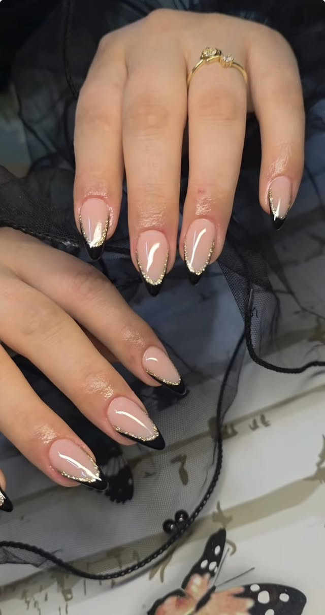 عرض العيد اكرلك مع ديزاين اضفرين 15 الف فقط 💅🏻.
ضمان الاكرلك شهر 🩷.
العنوان الحسينيه السوق الاول
***********
