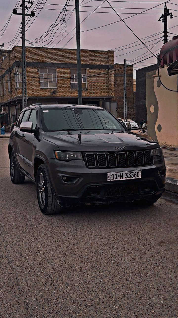 جيب2016 كراند شيروكي للبيع 
رقم بغداد دولي شبه مميز 
السياره جديده حيل 
مواصفات : 
شاشه جبيره
تحكمات ستيرن 
شفتات سرعه 
كشنات تتدفئه وتبريد 
بصمه تشغيل 
تشغيل عن بعد 
اوتو ستوب 
حساسات 
رادار 
السياره فول ماعدى الفتحه 
مكانها ناصريه مركز حادثها مرفق بالصور 
وبيها بالعراق قطعتين كلير بدون قطره صبغ
بيع او مراوس 
رقم الهاتف للاستفسار  ***********
