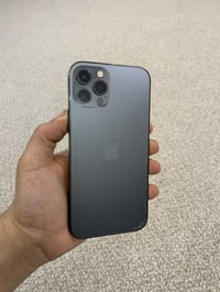 12 برو ذاكره 128 باتري 84 لجهاز مبدل شاشه فقط شرط نوعيه رقم واحد  طبق ...